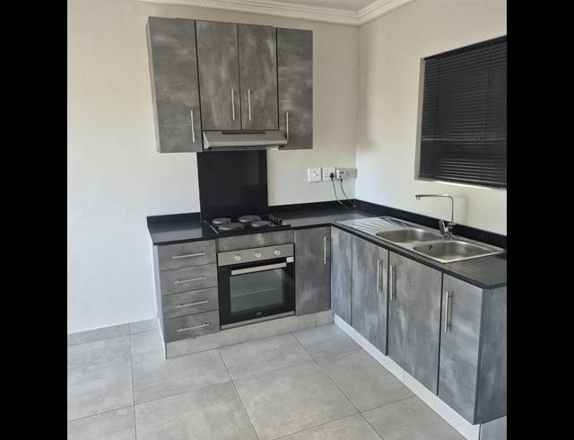 1 BEDROOM FLAT TO LET IN MONTCLAIR